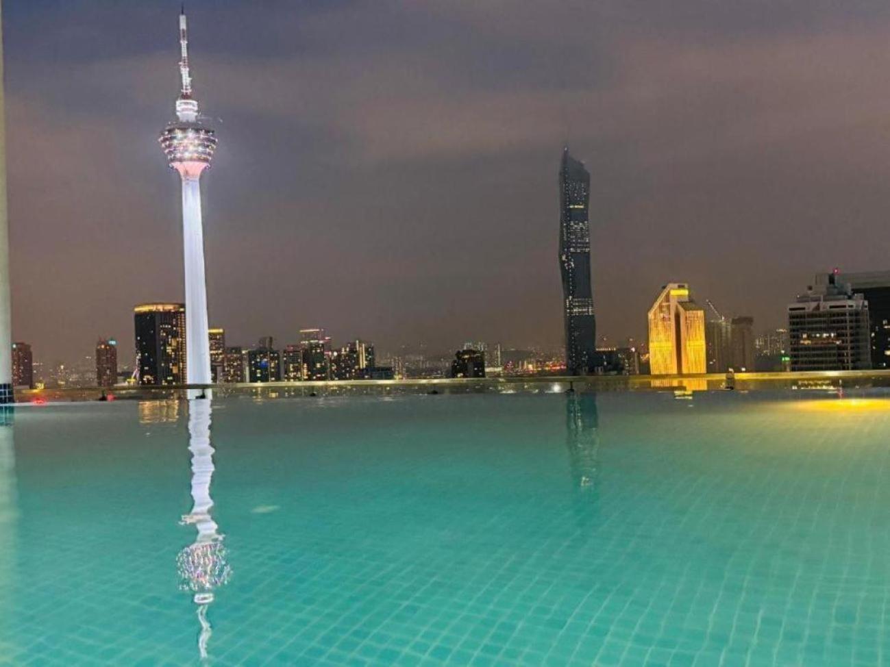 Apartamento The Luxe Colony Klcc By Sky Pool Kuala Lumpur Exterior foto