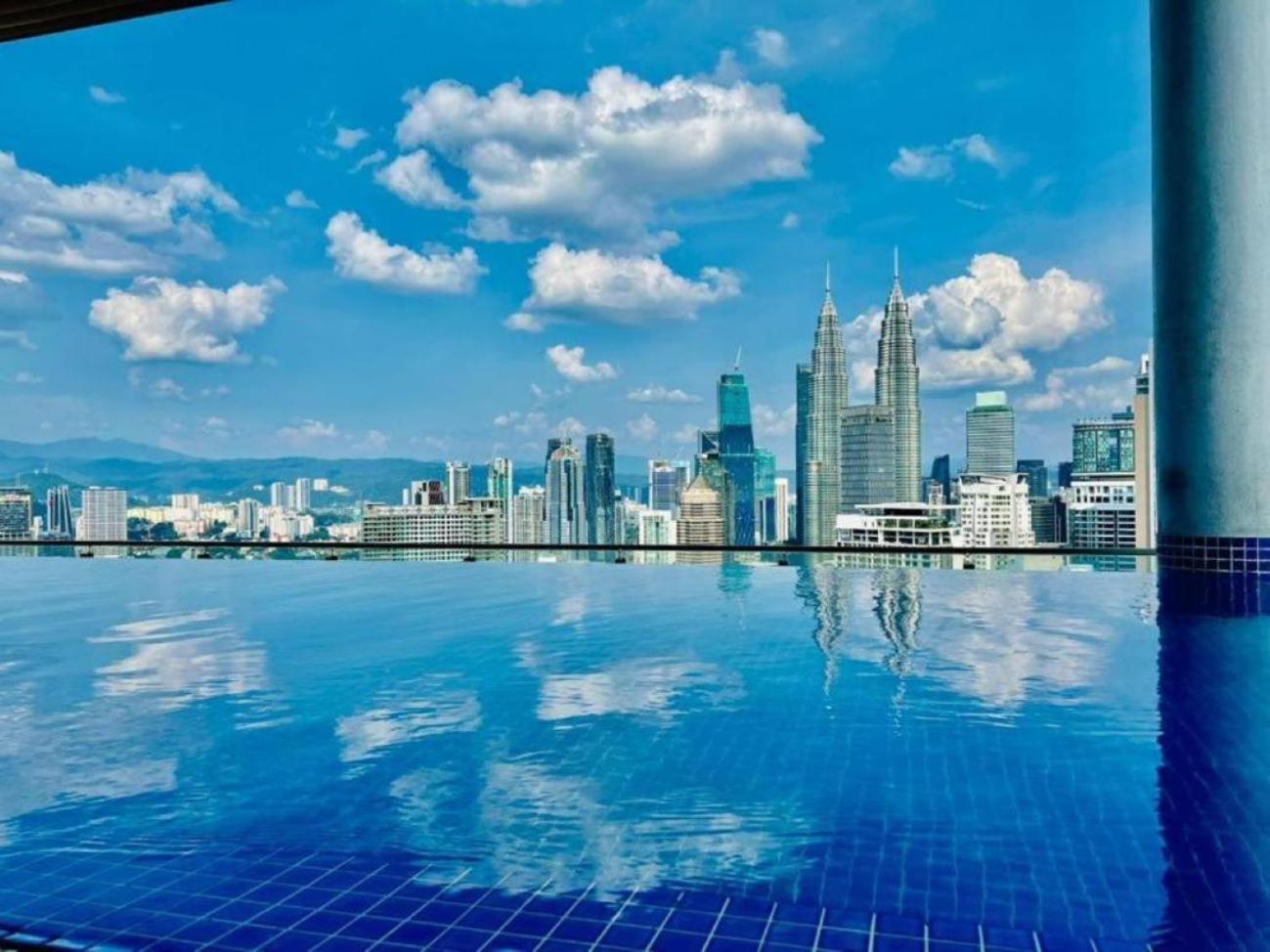 Apartamento The Luxe Colony Klcc By Sky Pool Kuala Lumpur Exterior foto