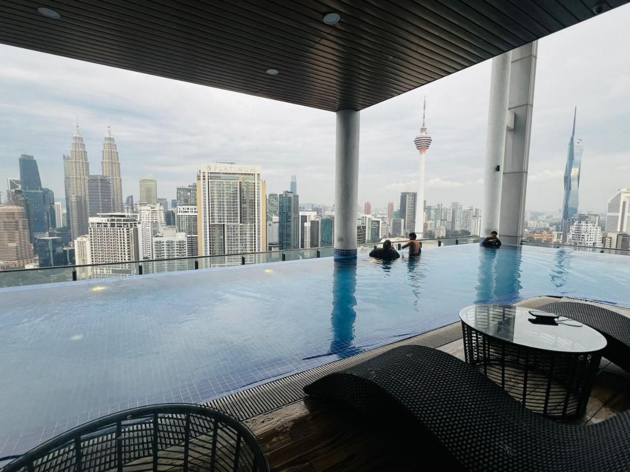 Apartamento The Luxe Colony Klcc By Sky Pool Kuala Lumpur Exterior foto