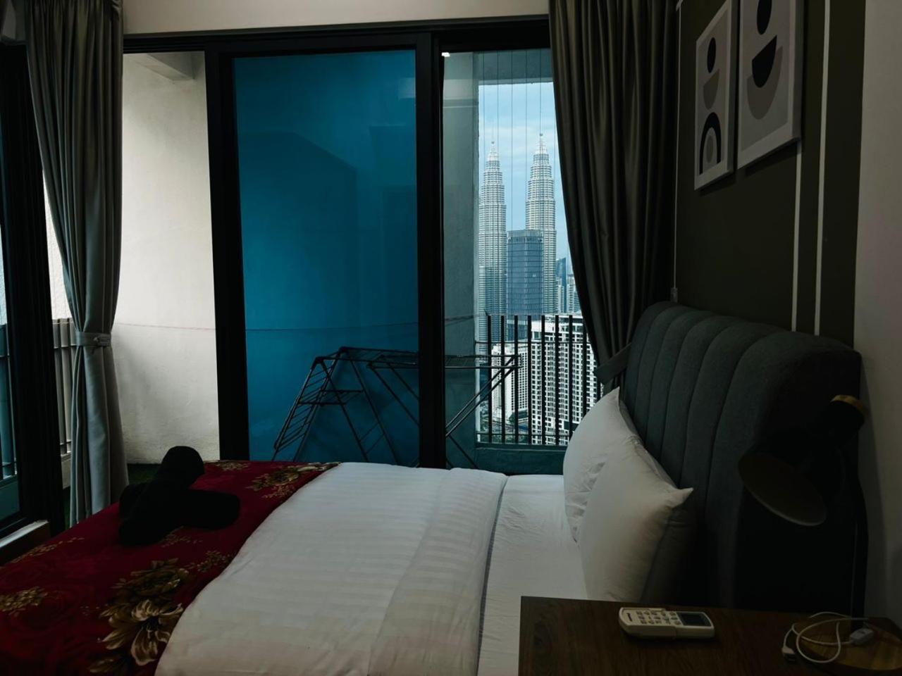 Apartamento The Luxe Colony Klcc By Sky Pool Kuala Lumpur Exterior foto