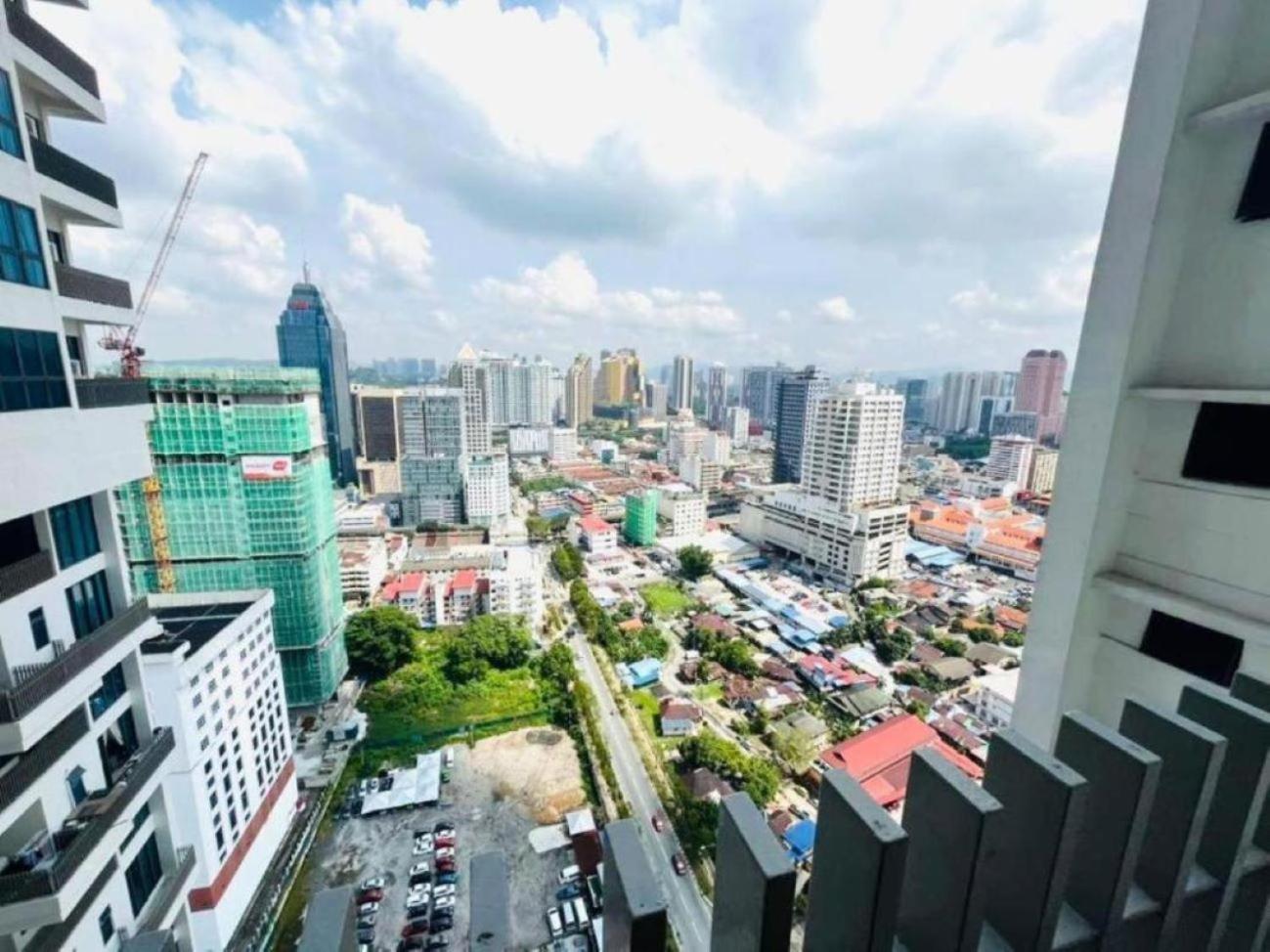 Apartamento The Luxe Colony Klcc By Sky Pool Kuala Lumpur Exterior foto