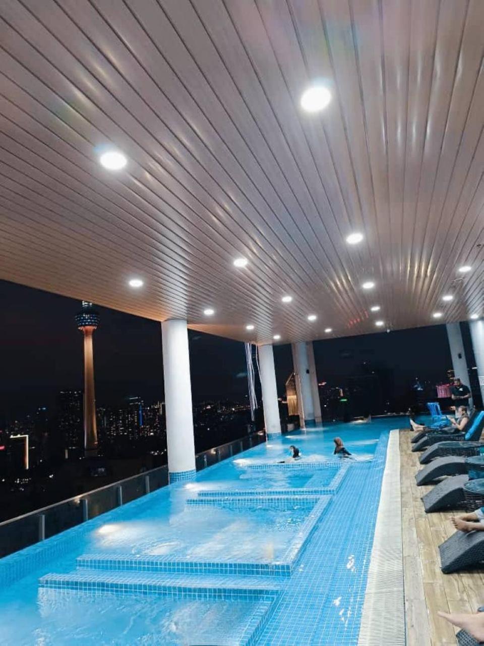 Apartamento The Luxe Colony Klcc By Sky Pool Kuala Lumpur Exterior foto