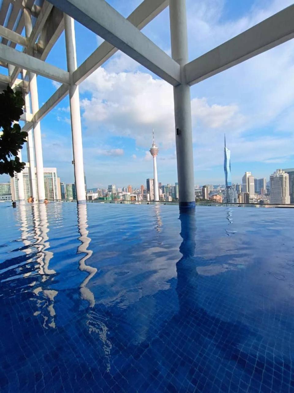 Apartamento The Luxe Colony Klcc By Sky Pool Kuala Lumpur Exterior foto