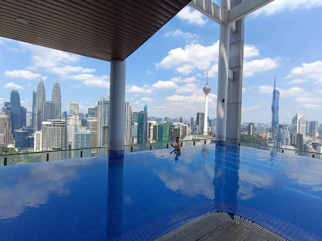 Apartamento The Luxe Colony Klcc By Sky Pool Kuala Lumpur Exterior foto
