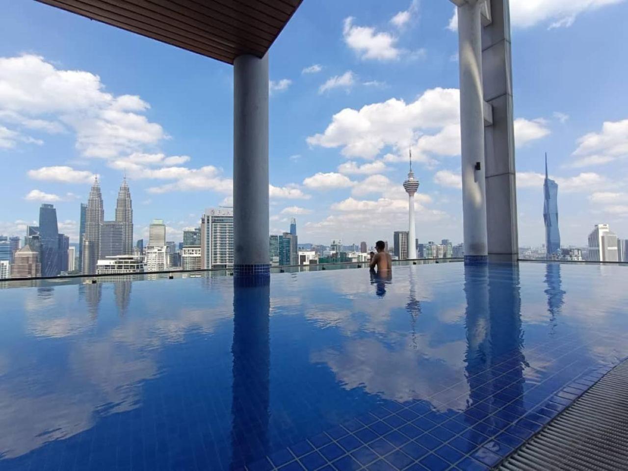 Apartamento The Luxe Colony Klcc By Sky Pool Kuala Lumpur Exterior foto